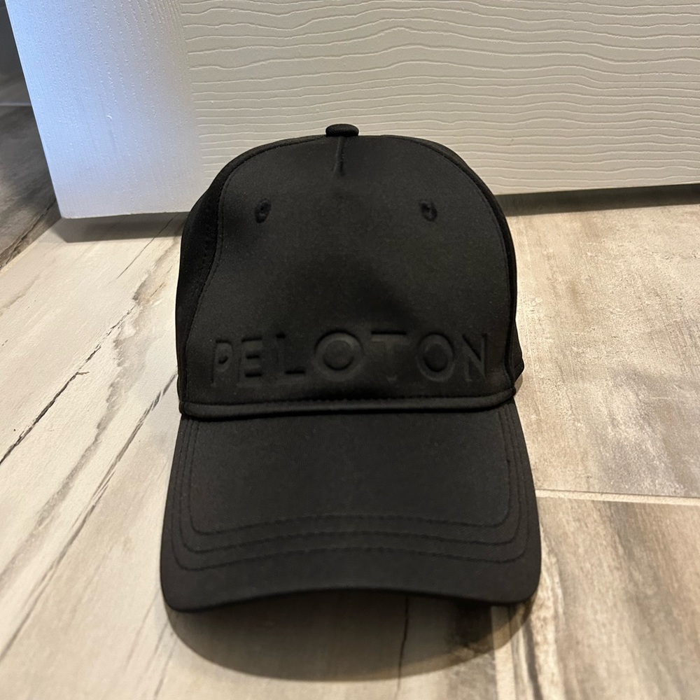 Unisex black adjustable Peloton Hat